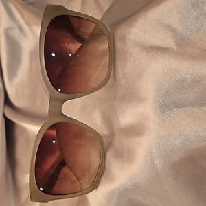 💯 Auth Bobbi Brown Sunglasses